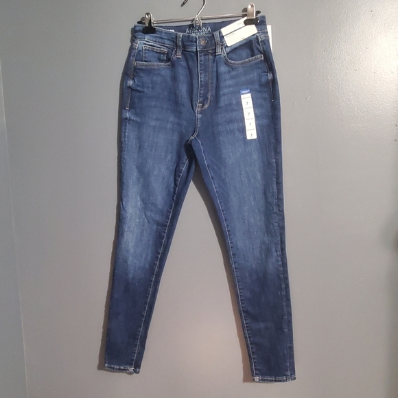 NWT Arizona Jean Jeggings Hi Rise Slimmest Fit Super Stretchy Size 7 - Picture 1 of 7